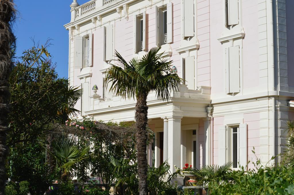 Chateau La Roque Margaux Servian Bagian luar foto